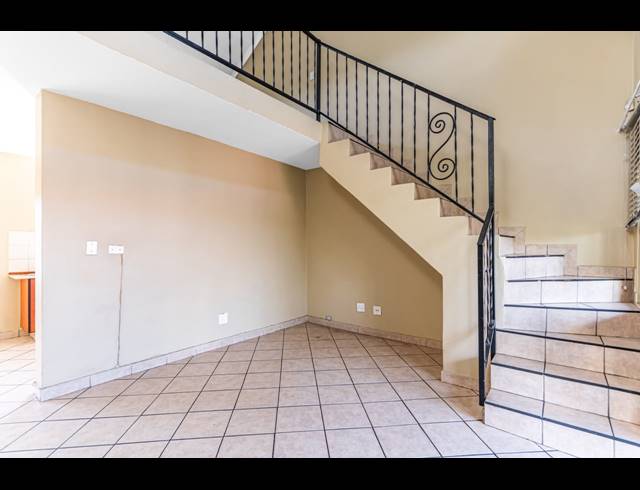 3 BEDROOM DUPLEX FOR SALE IN HALFWAY GARDENS